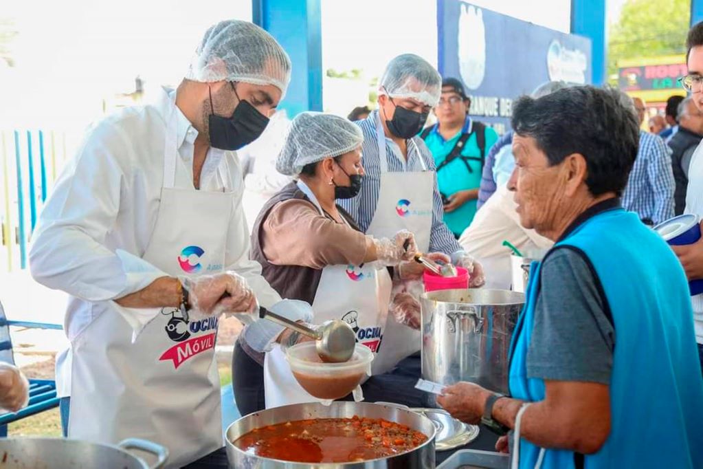 Repartirán más de 10 mil porciones de comida en Corregidora. Foto: Especial