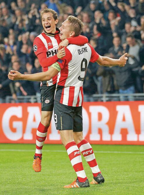 Gran pase de Guardado en triunfo del PSV