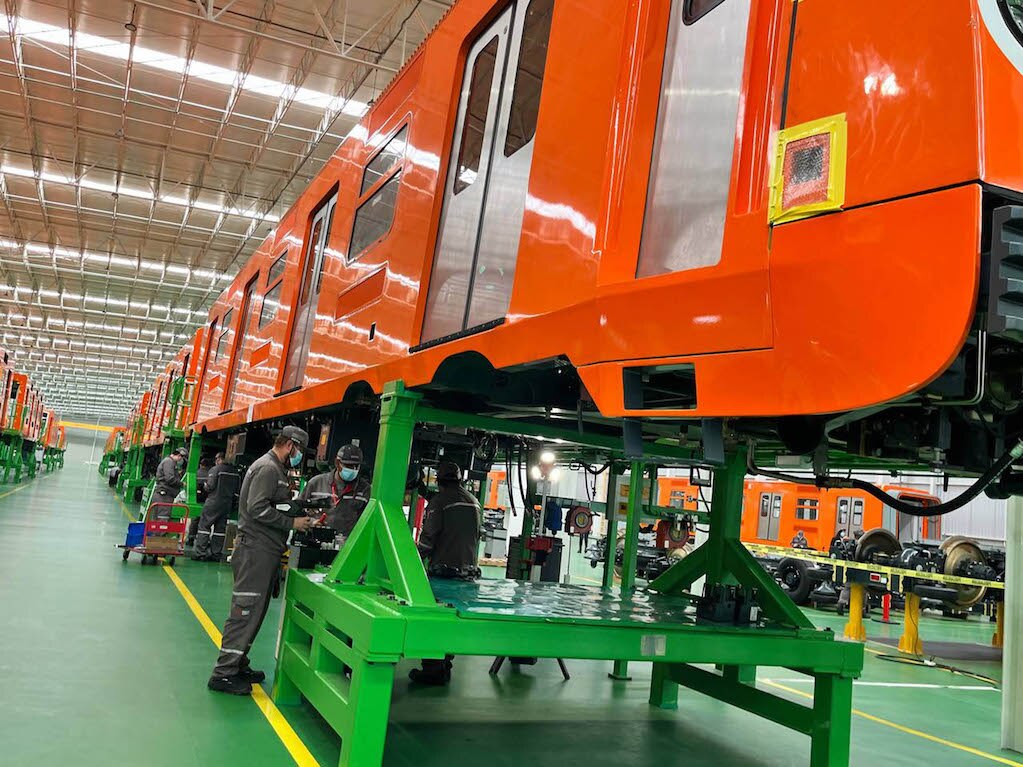 En Querétaro, se ensamblan los trenes del metro de la CDMX