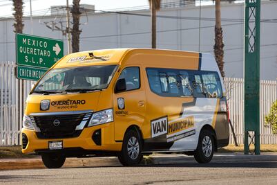 Ofrece Felifer Macías transporte gratuito al Festival de Comunidades Extranjeras edición pambolera