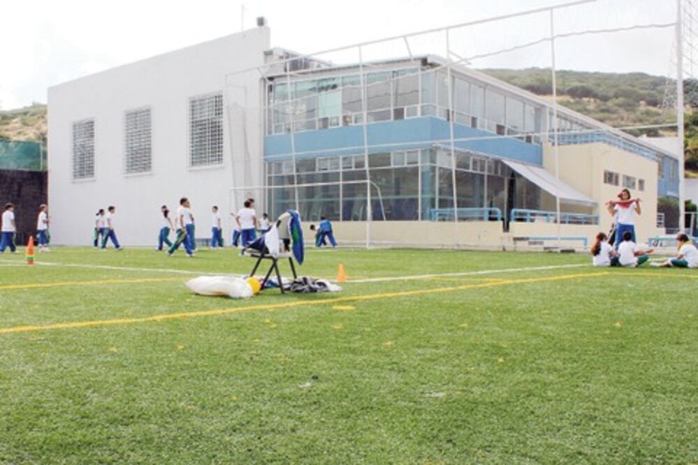 Revisarán operación de colegios privados