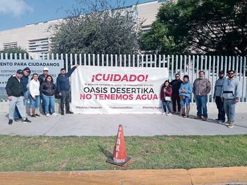 Vecinos de Desertika residencial protestan; llevan 3 años sin agua 