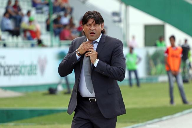 Saturnino estaba prácticamente sentenciado tras caer ante las Chivas (JACOB GARCÍA. JAM MEDIA)