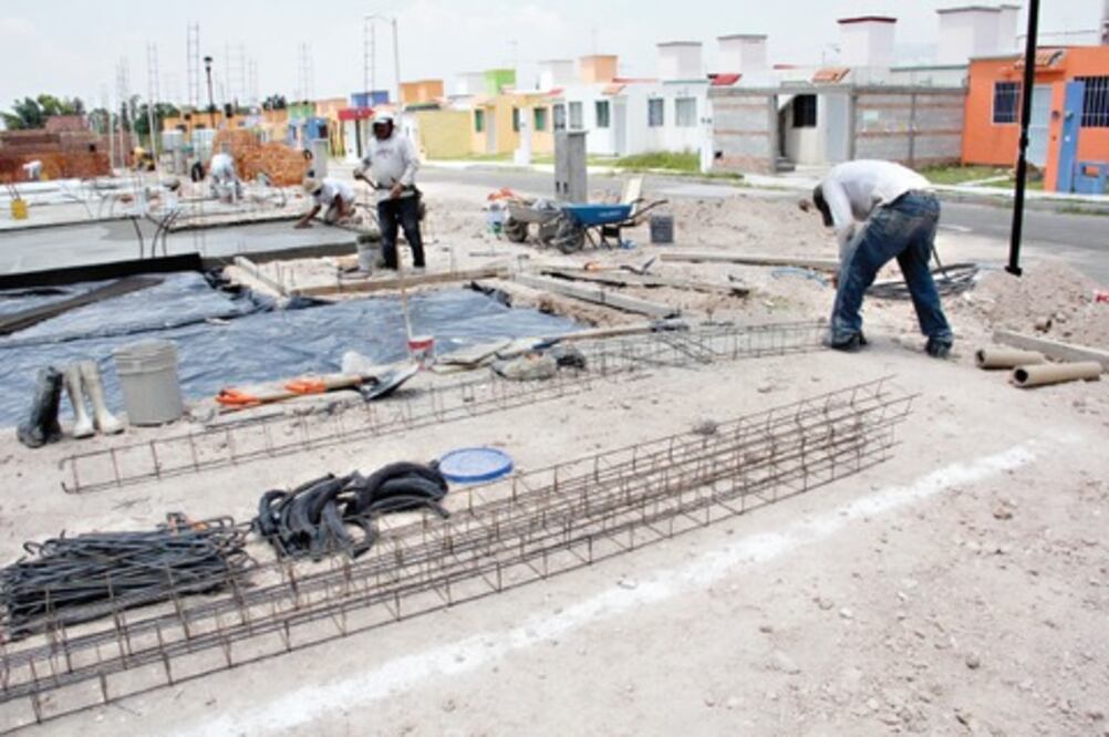 Piden poner alto a constructora 