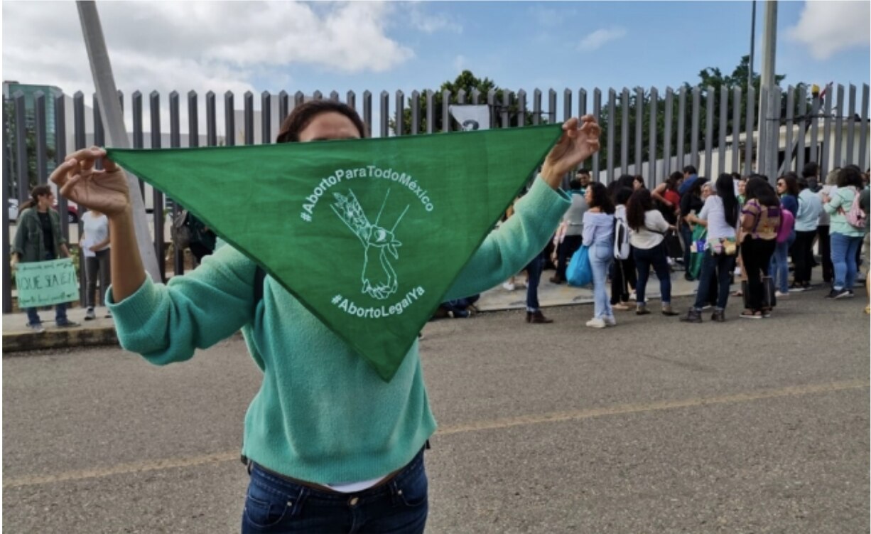 Entre los delitos que buscan perdonar se encuentra el aborto