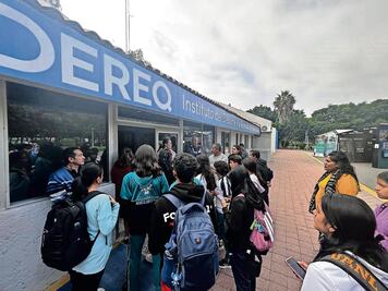 Atletas protestan en el Indereq por falta de espacios para entrenar