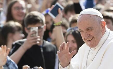 Papa dona medio millón de dólares para migrantes en México