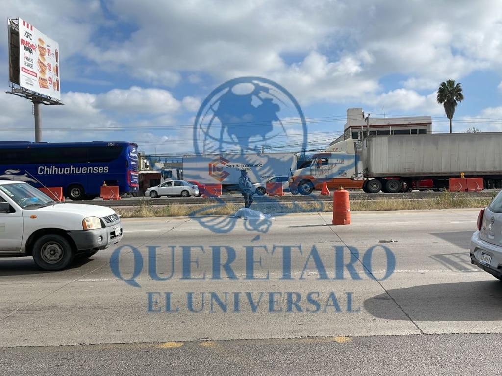 Muere hombre atropellado al intentar cruzar la México–Querétaro; conductor huyó