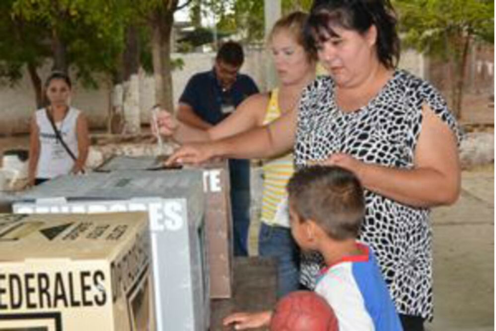 Habrían financiado panistas a opositores