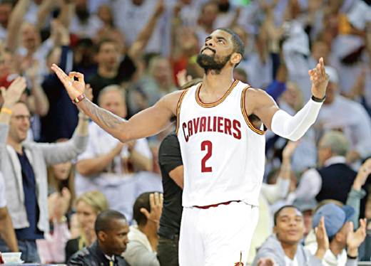 Irving guía a los Cavaliers a su primer triunfo sobre Boston