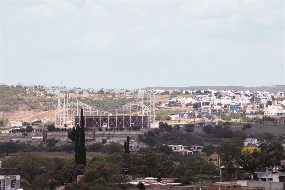 Sin luz ni agua potable, varias comunidades