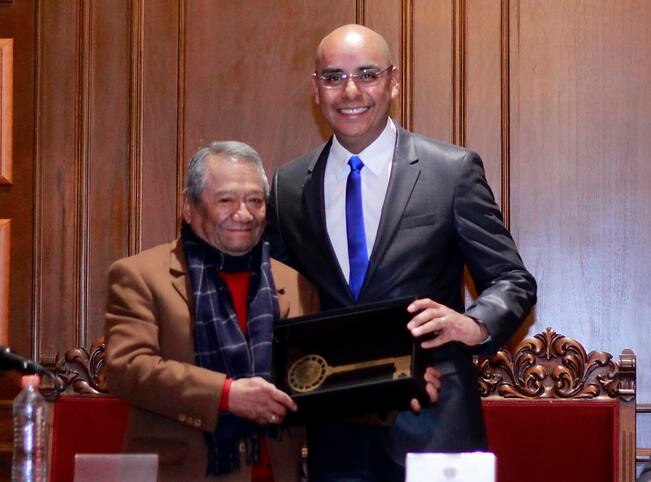Querétaro siempre recibió con brazos abiertos a Armando Manzanero