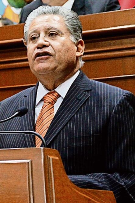  Amagan con remover a edil  de SJR por foto 