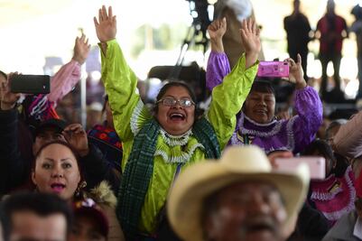Indígenas queretanos piden a AMLO que no los traicione y no les mienta