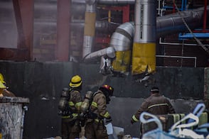 Controlan incendio por derrame de aceite en empresa del Parque Industrial Benito Juárez