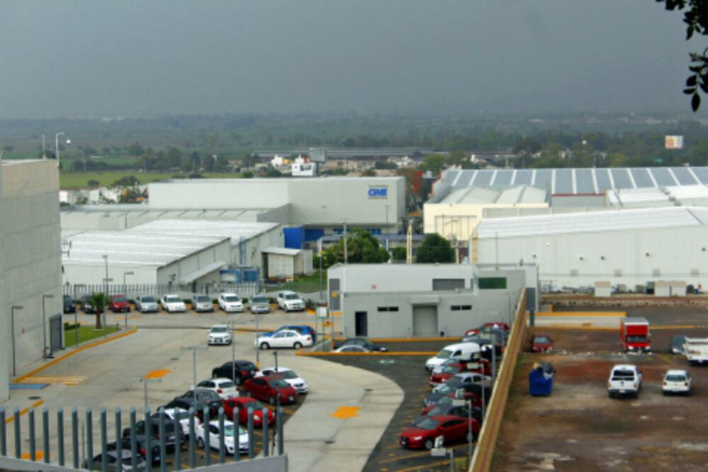 Van por ampliación de planta pese a trabas   