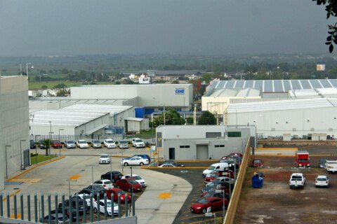 Van por ampliación de planta pese a trabas