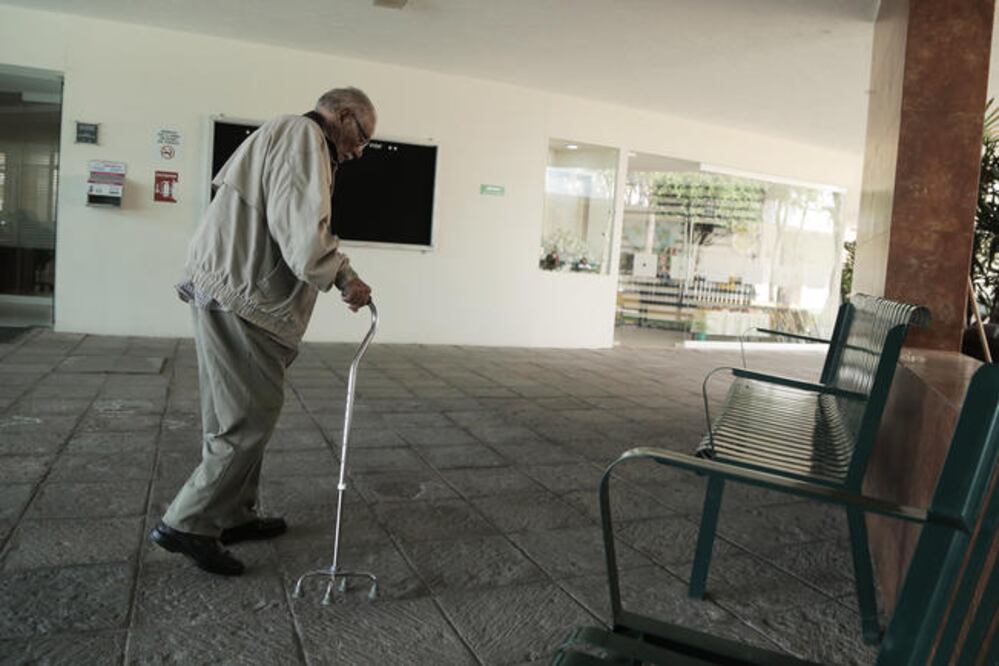 Entre 1990 y 2017 el porcentaje de la población de adultos mayores pasó de 5.6% a 8.9%, mientras que la proporción de entre 30 y 59 años pasó de 23.6% a 37.1% (GONZALO IBÁÑEZ. EL UNIVERSAL)