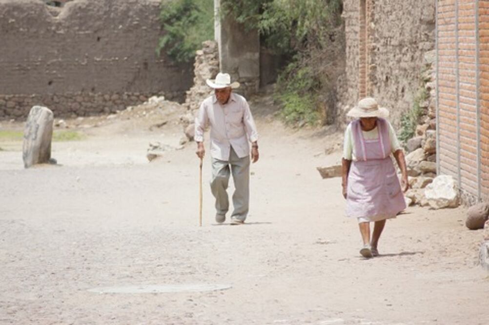 Demandan servicios en Dolores Cuadrilla