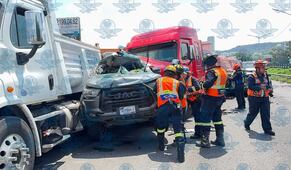 Nuevo choque múltiple en la carretera 57 deja 19 personas valoradas