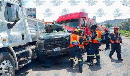 Nuevo choque múltiple en la carretera 57 deja 19 personas valoradas