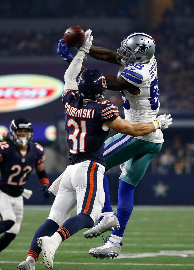 Bryant hizo su primera recepción de TD de la temporada con Dallas (RON JENKINS. AP)