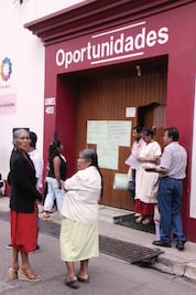 Caen uniformados por asalto 