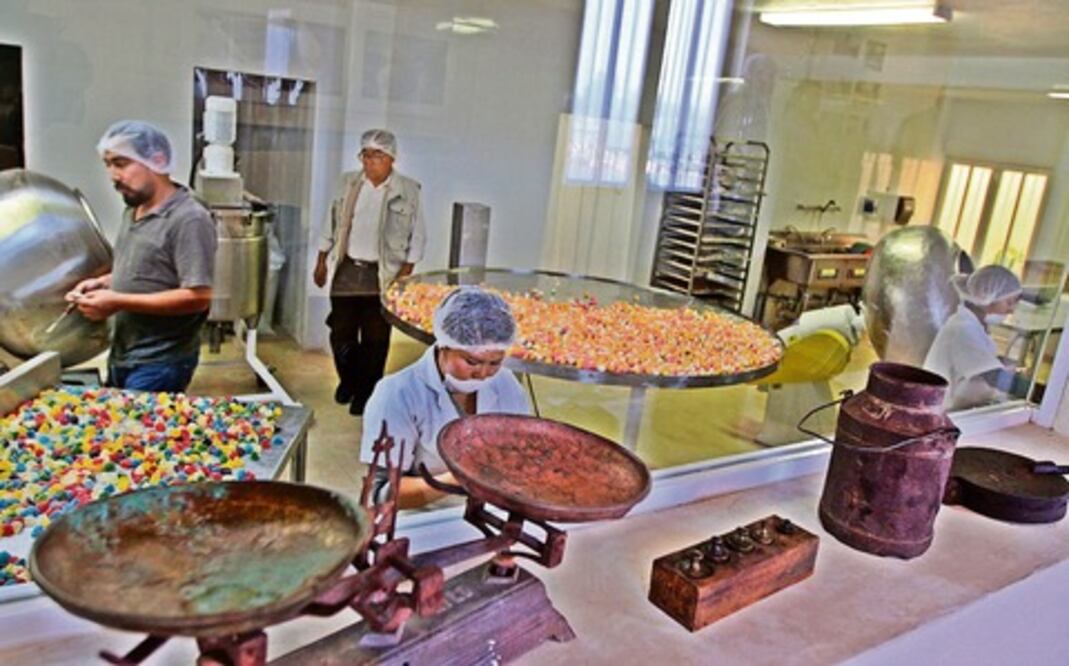 Conjugan riqueza y tradición de dulces