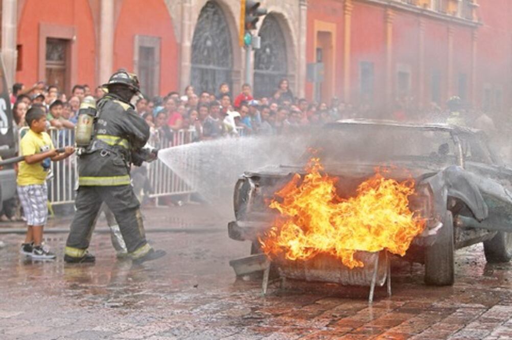 Por tradición familiar, optó por arriesgarse para salvar vidas