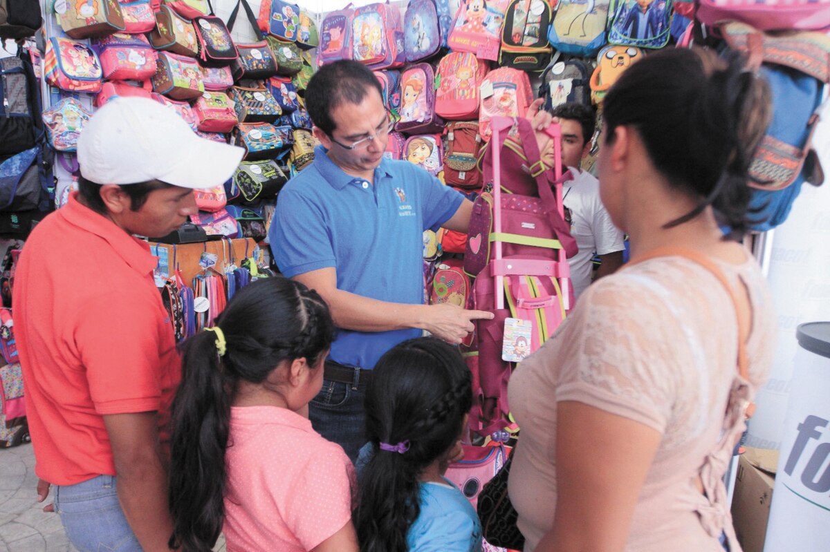 Queretanos gastan en educación $1,980 al mes