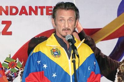 Sean Penn envía cariño a Chávez