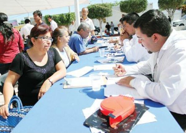 Atiende Corregidora peticiones ciudadanas
