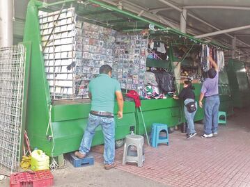 Pie de la Cuesta, nueva morada de comerciantes desalojados de la Alameda