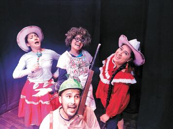 Llega a La Chimenea Lele y los hombres de humo