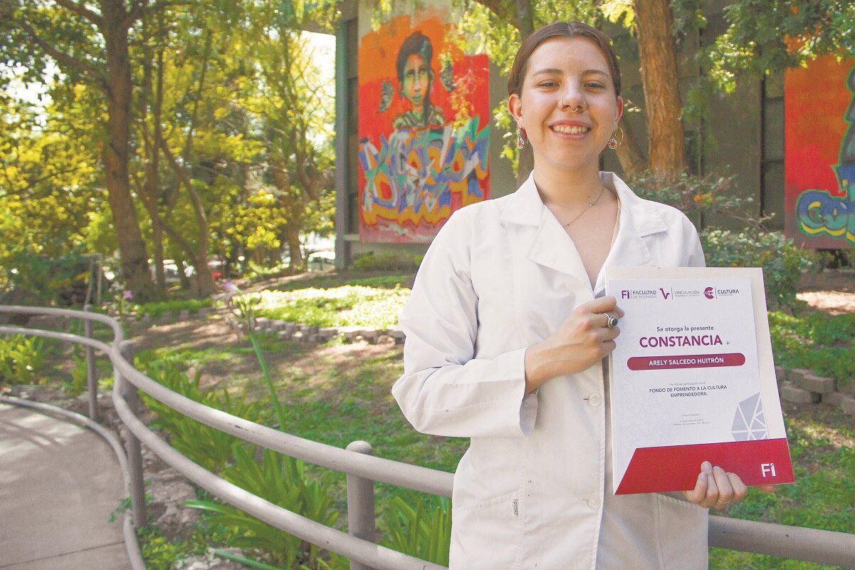 Ya podrías identificar bebidas adulteradas con un dispositivo; lo diseña una estudiante queretana