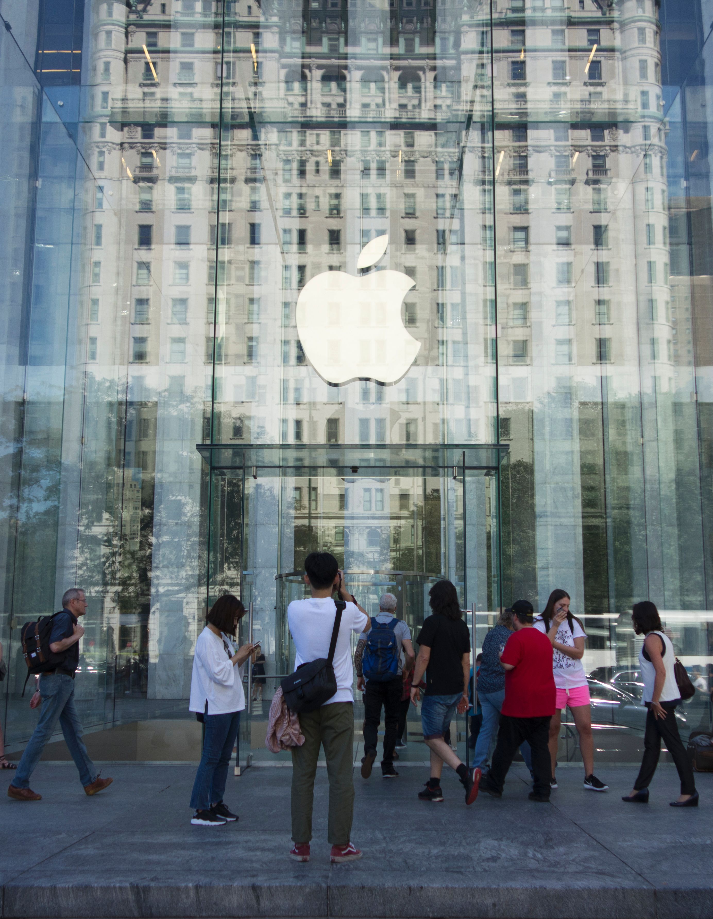 Apple, con menores ventas del iPhone