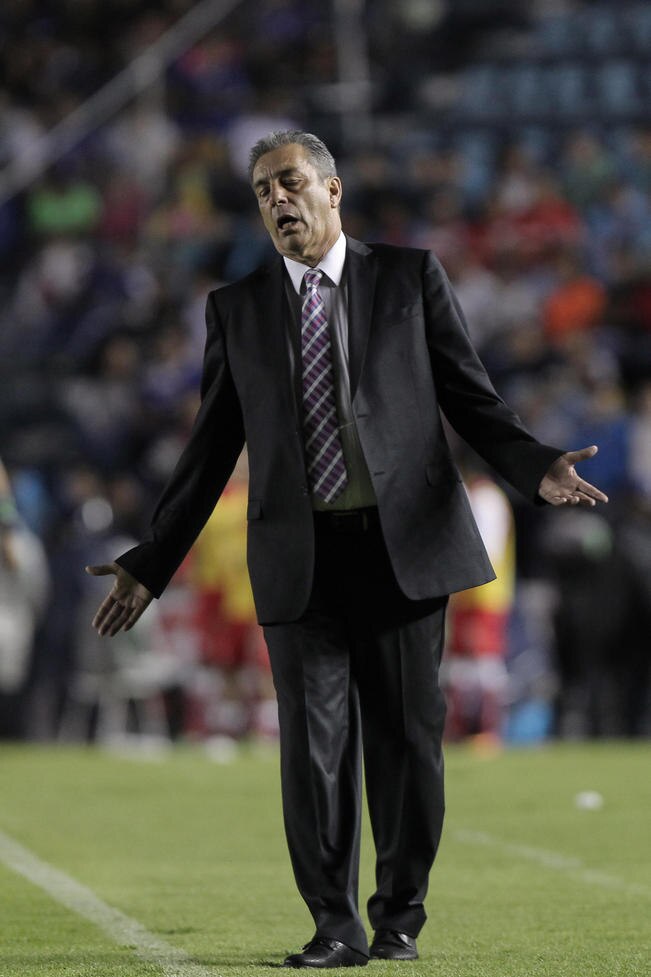 El “Je fe” sigue generando polémica en el banquillo de La Máquina (ALEX CRUZ. EFE)