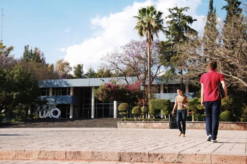 Da FEUAQ apoyos sociales a comunidades