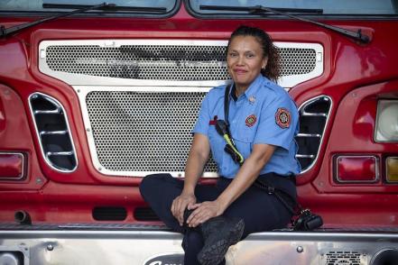 Rompen con estereotipos: “Somos bomberas en un mundo de hombres”