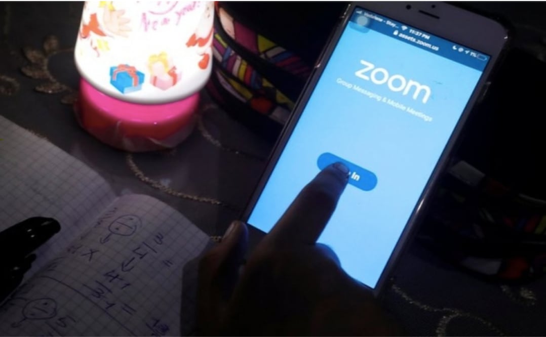 Testigos de lo ocurrido vieron cómo la víctima cayó frente a la pantalla. (Foto ilustrativa:Reuters)