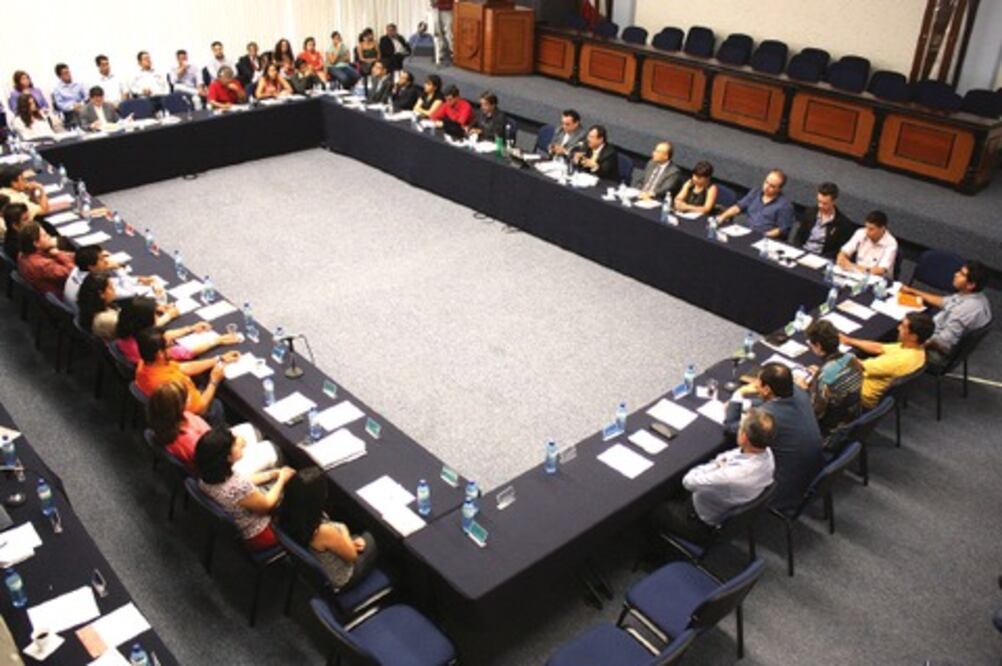 Consejos avalan gestión de rector