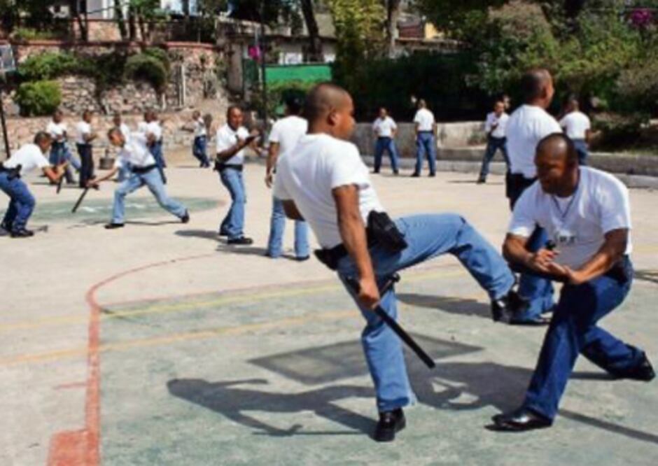 Convoca SSPMQ a academia policial