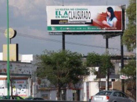 Vigilan a empresas de espectaculares