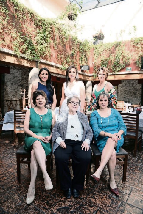 Mujeres, ejemplo de nuestro tiempo