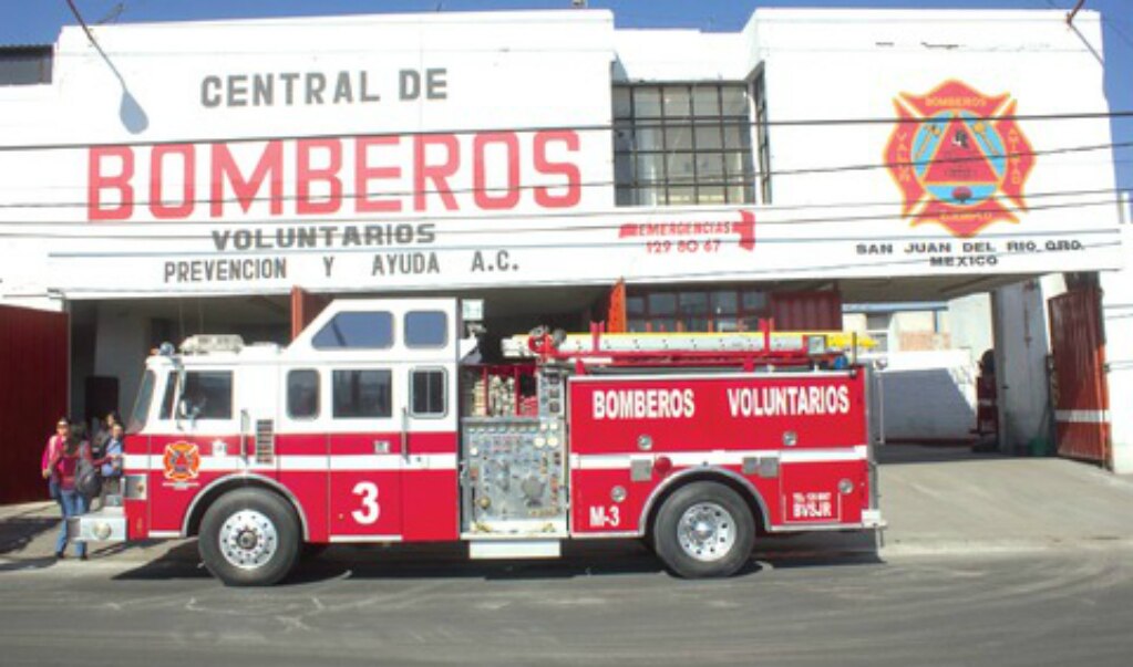 Bomberos sanjuanenses se capacitan en Houston