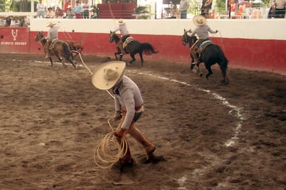 Charreada a beneficio de Cristopher Olvera