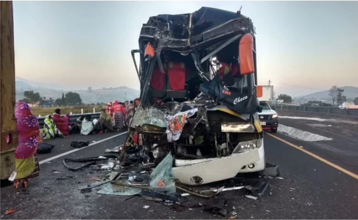 Accidente en Autopista de Occidente deja dos muertos y 15 lesionados