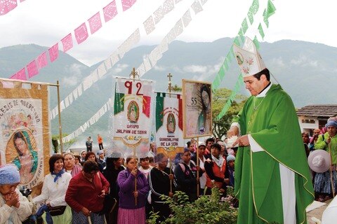 Fieles inician camino rumbo al Tepeyac