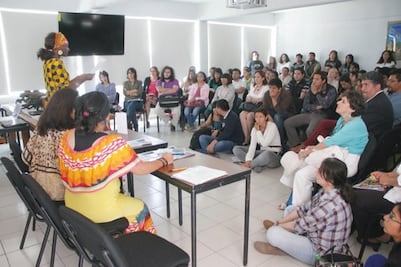Realizan congreso de estudios literarios