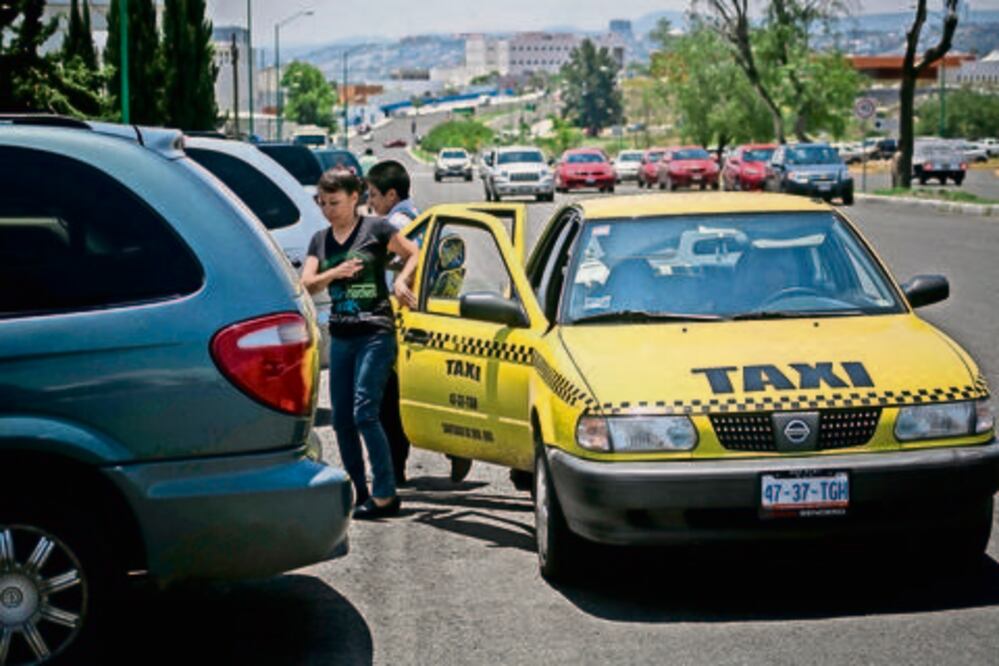 Anuncia IQT operativo contra taxis piratas